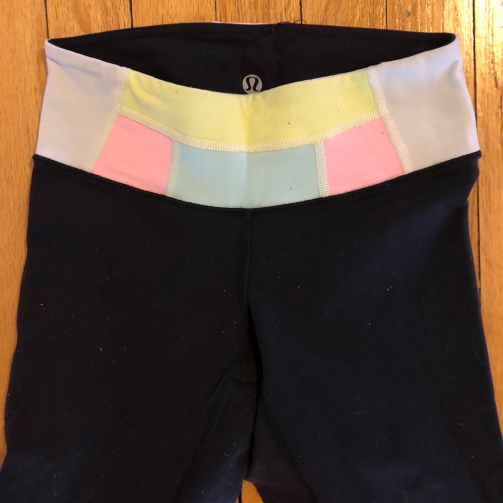 Reversible lululemon wunder under leggings